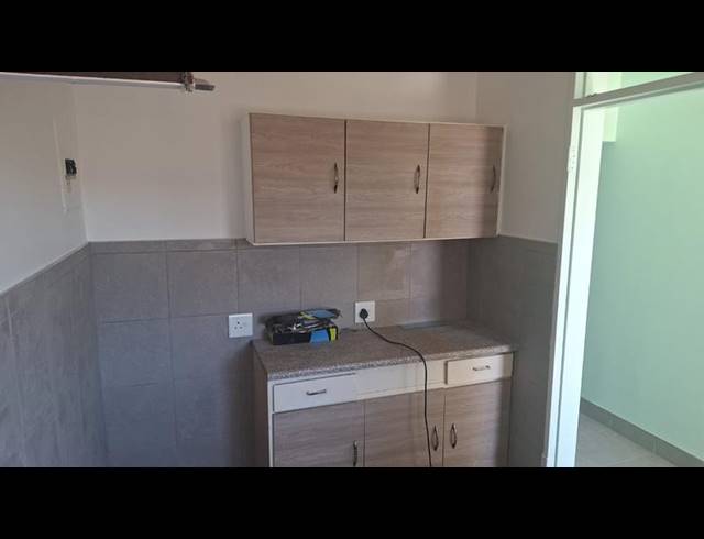 1 BEDROOM PROPERTY TO RENT IN WITPOORTJIE